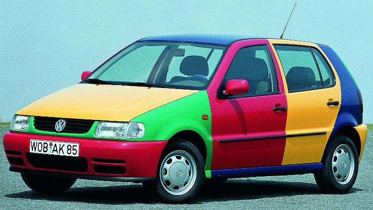Autos mit starken Farben sind vergleichsweise teuer. Der Polo Harlekin bietet von allem etwas.
