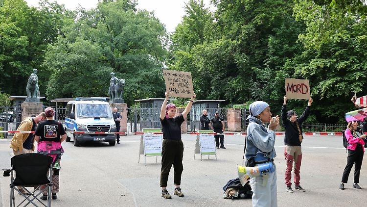 Tierschutzverbände halten die Tötungen für rechtswidrig. Der Tiergarten hingegen sah nach eigenen Angaben keine andere Möglichkeit. 