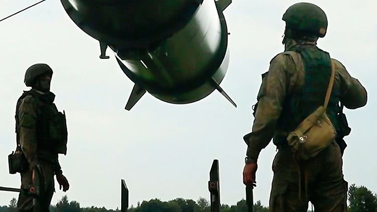 Russische Truppen hätten bei dem Angriff Raketen des Typs Iskander eingesetzt, hieß es aus Moskau.  