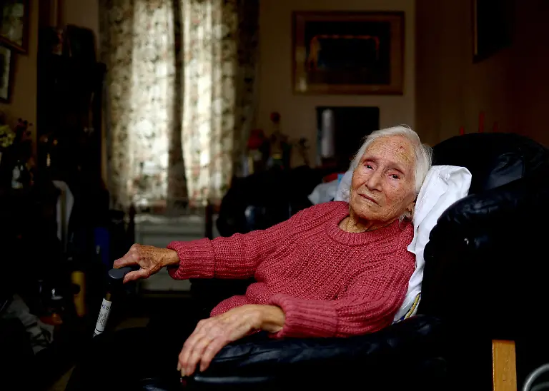 2023-04-03T000000Z-1655919445-RC2Z60A1JJDB-RTRMADP-3-BRITAIN-ROYALS-CORONATION-MEMORIES