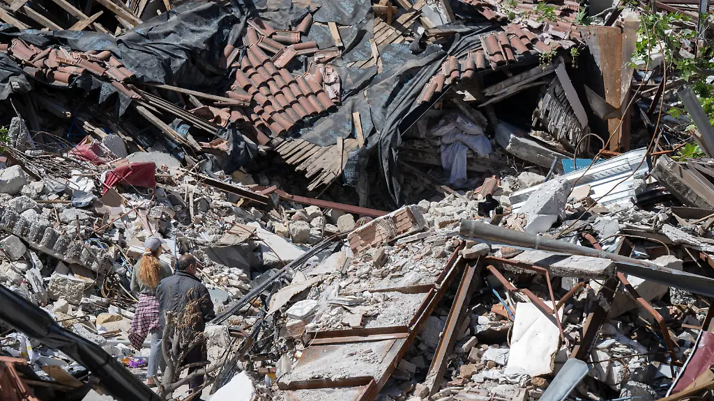 f6d6db3f1e76d7aee8f43587312b809a