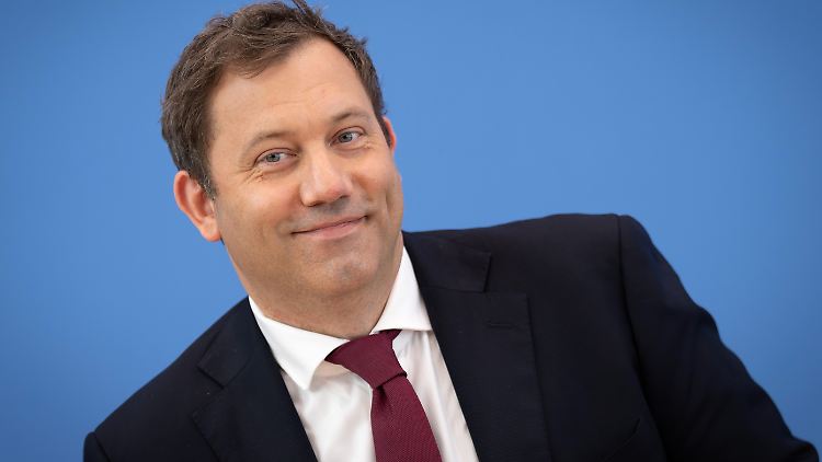 Klingbeil will jetzt auch Sparminister werden. Er muss es sogar.