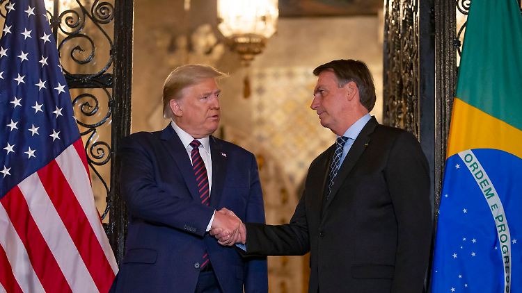 Ziemlich beste Freunde? Bolsonaro war während Trumps erster Amtszeit wiederholt zu Besuch beim Republikaner. 