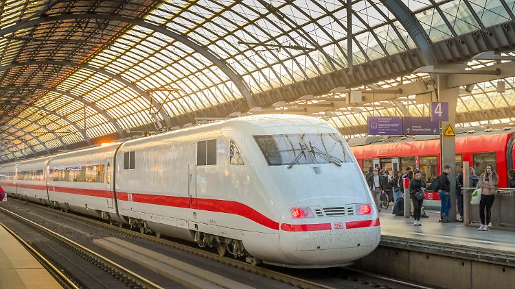 Die Bahn machte zwar Verlust, allerdings weniger als im Vorjahreszeitraum. 