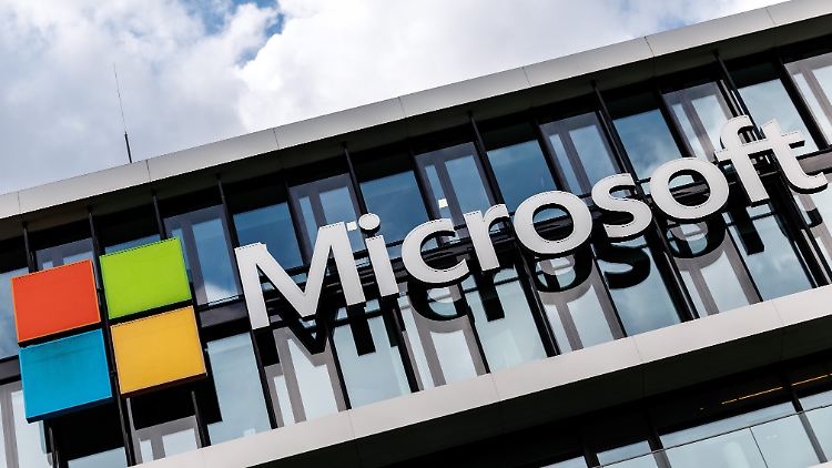 Derzeit treiben glänzende Geschäfte mit Produkten zur Nutzung Künstlicher Intelligenz (KI)  Microsoft kräftig an.