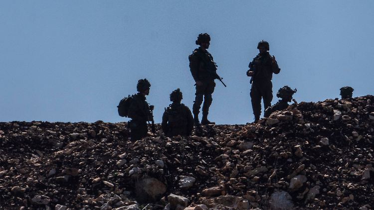 Israelisches Militär bewacht die Grenze zum Libanon streng. 