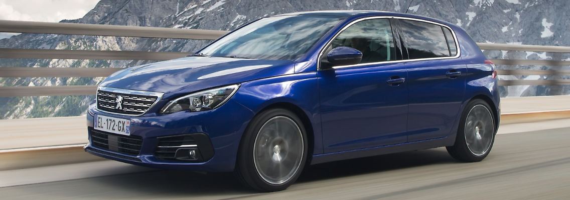 Gipfelstürmender Löwe? Zumindest bei der Quantität - den Zulassungszahlen - muss sich der Peugeot 308 etwa dem Klassenprimus VW Golf geschlagen geben - wie schaut's aus mit der Qualität.jpg
