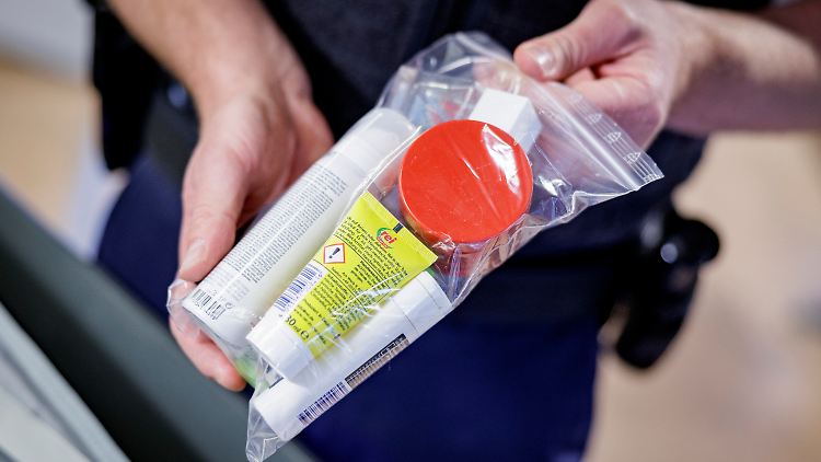 Neue Scanner an Flughäfen können mittlerweile flüssigen Sprengstoff erkennen.