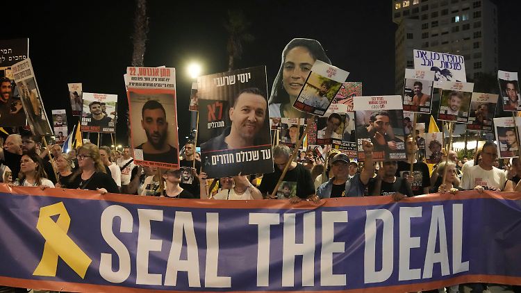 Israel geht davon aus, dass von den noch festgehaltenen 50 Geiseln noch etwa 20 am Leben sind.