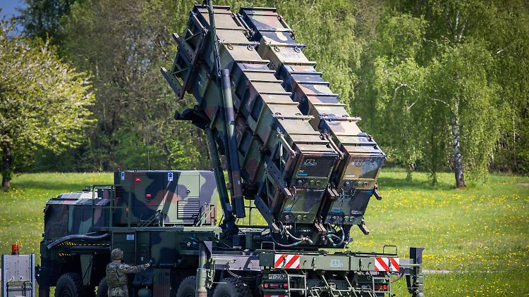 Zunächst erhält die Ukraine Patriot-Startgeräte, weitere Systemteile sollen folgen.