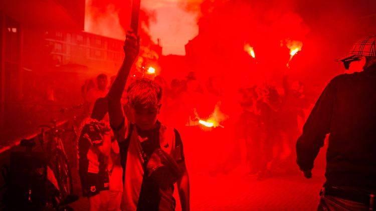 Die Fans von Vitesse Arnheim müssen sich vom Profifußball verabschieden.