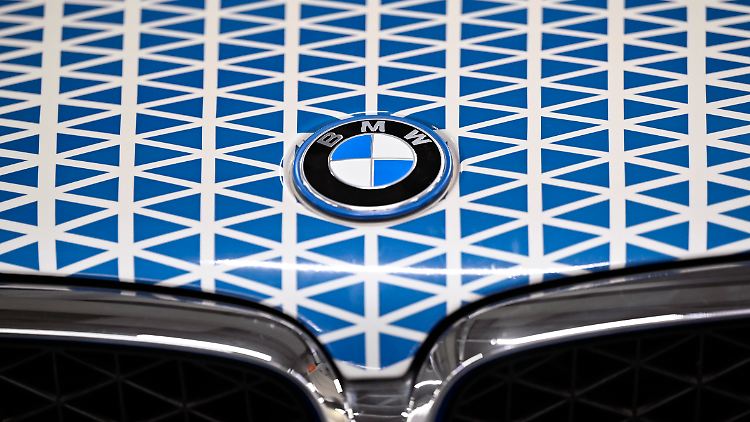 Die Wasserstoff-Allianz bröckelt. Stellantis kehrt der Brennstoffzelle den Rücken. Für BMW bleibt es der ergänzende Baustein zur Elektromobilität.  