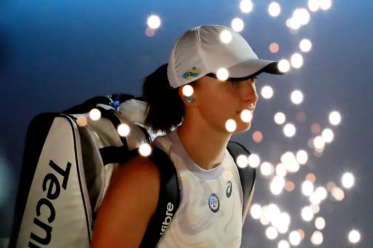 2023-02-25T172910Z-1761700511-UP1EJ2P18FNID-RTRMADP-3-TENNIS-DUBAI