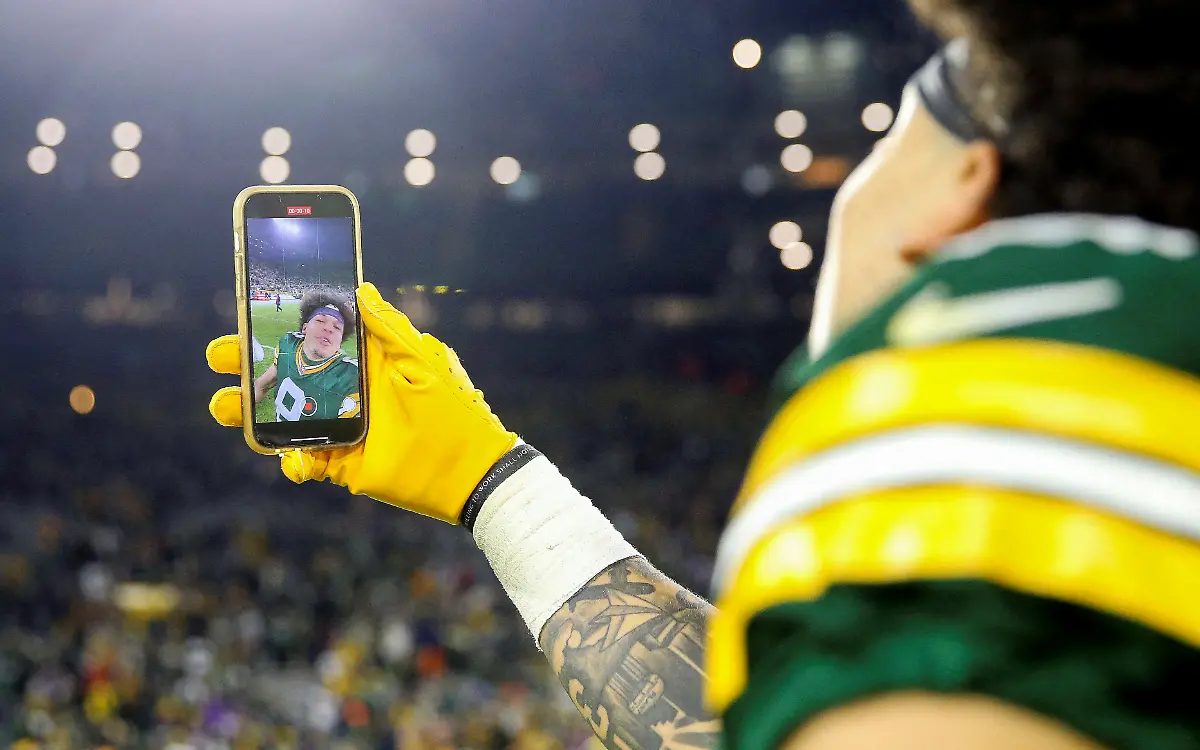 2023-01-02T050528Z-1591830473-19711703-RTRMADP-3-FOOTBALL-NFL-GB-MIN