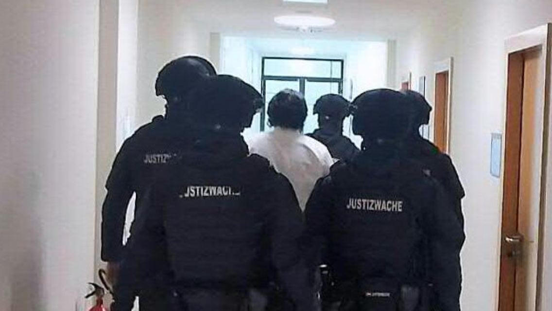 Der 15-Jährige ist mit dem Urteil einverstanden.