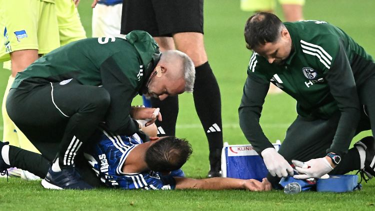 Katic ging nach dem Zusammenstoß zu Boden, blutete am Ohr und musste minutenlang behandelt werden.