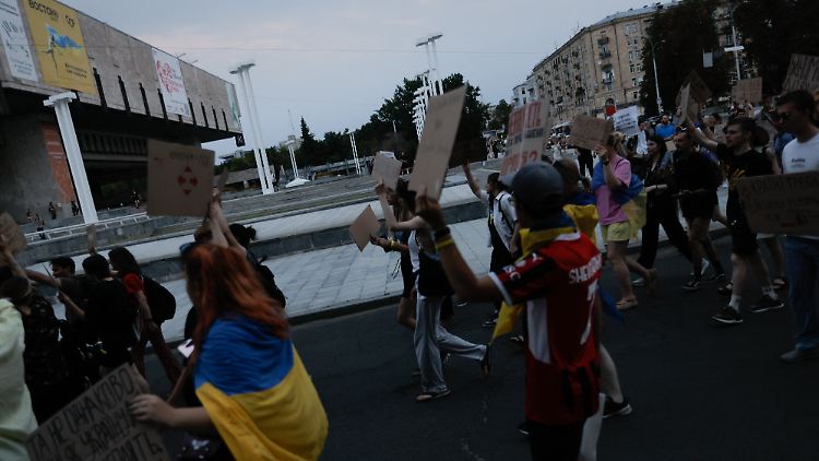 Für die Unabhängigkeit der Anti-Korruptions-Behörden wurde zuvor in mehreren ukrainischen Städten demonstriert.