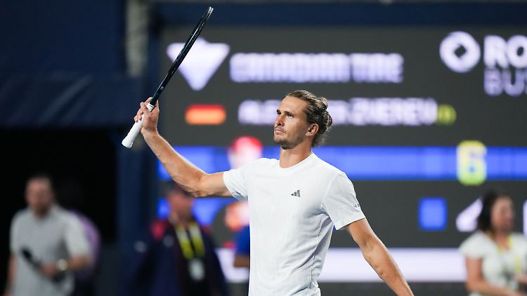 Alexander Zverev steht im Viertelfinale von Toronto.