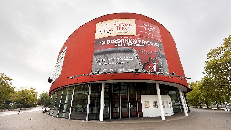 Die Premiere von "Malle Olé" findet im Duisburger Theater am Marientor statt.