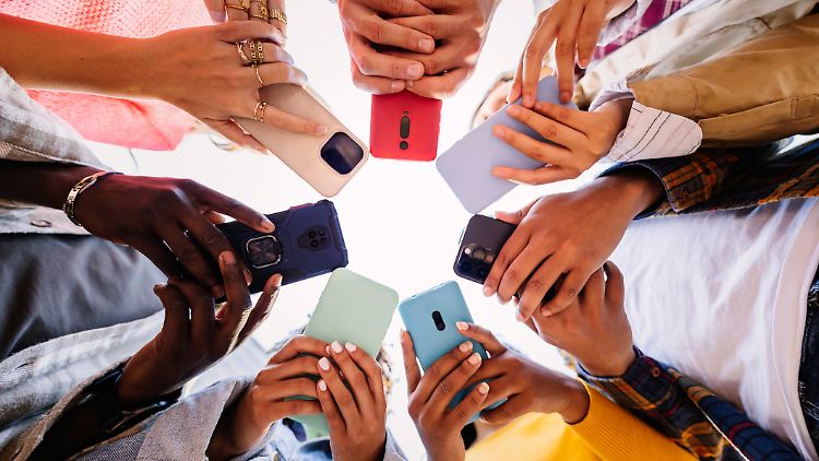 Gute Smartphones müssen nicht teuer sein. Das sind die besten Modelle für unter 500 Euro. 