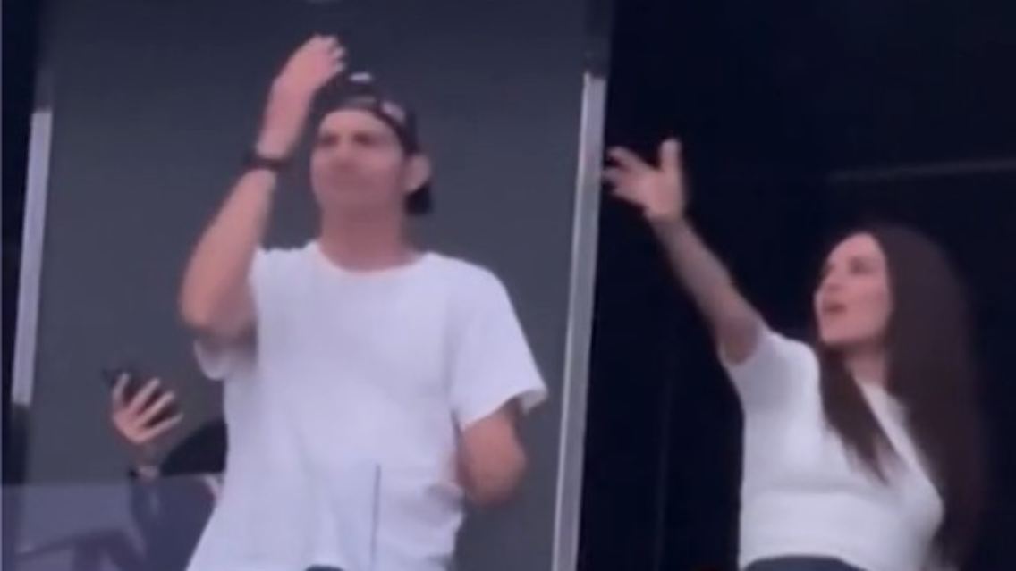 Ashton Kutcher Mila Kunis2.jpg