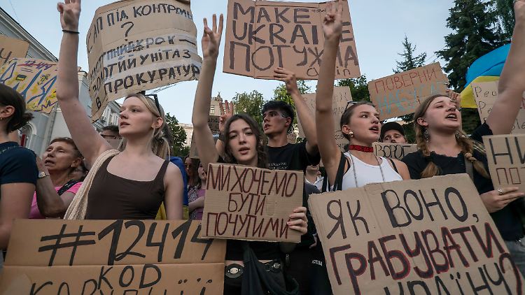 In Kiew gab es zuletzt Proteste für die Unabhängigkeit der Korruptionsermittlungsbehörden.