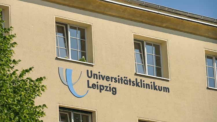 Die Namen der Neugeborenen würden ohne Bewertung oder Auswahl durch das Klinikum veröffentlicht, heißt es in dem Statement des Krankenhauses.
