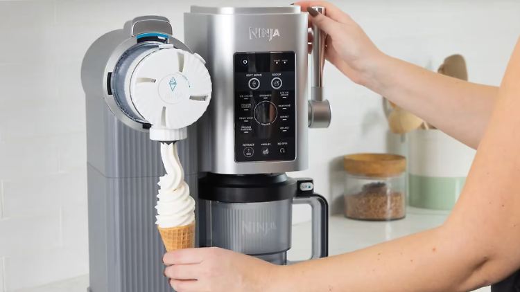 Küchenneuheit: Die Ninja Swirl kombiniert Eiscreme‑ und Softeis‑Funktion in einem Gerät.