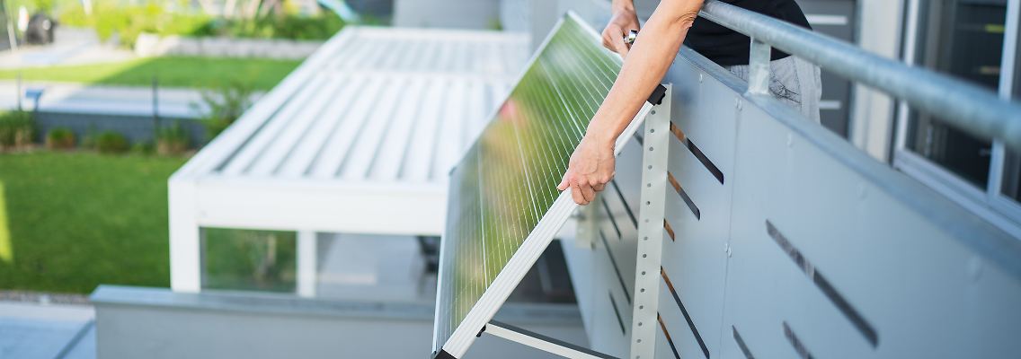 Balkonkraftwerke sind eine Investition in die dezentrale Energiegewinnung. Doch wie lange dauert es, bis das Kraftwerk wirklich Stromkosten reduziert?