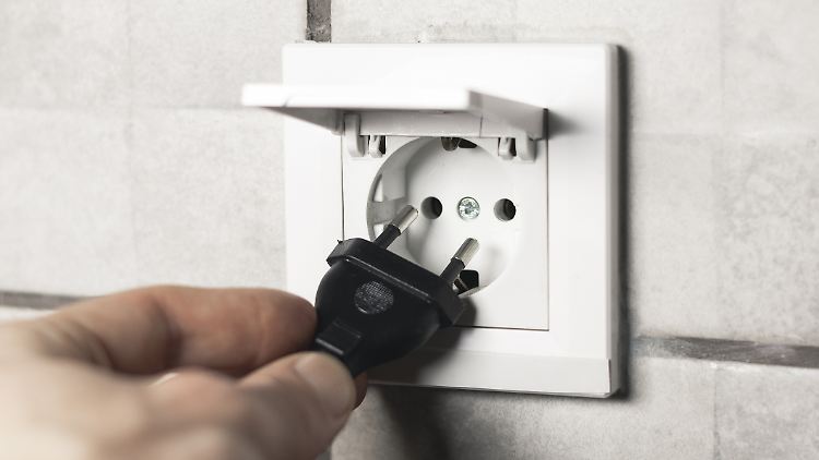 Unerkannte Stromfresser können die Stromkosten in die Höhe treiben.