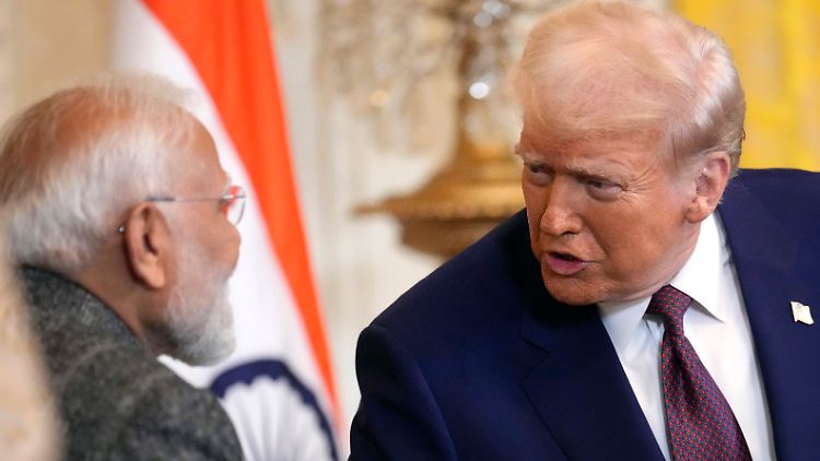 Indien ist das erste Land, gegen das Trump (hier mit Premierminister Narendra Modi) im Zusammenhang mit dem Ukraine-Krieg sogenannte Sekundärsanktionen verhängt.