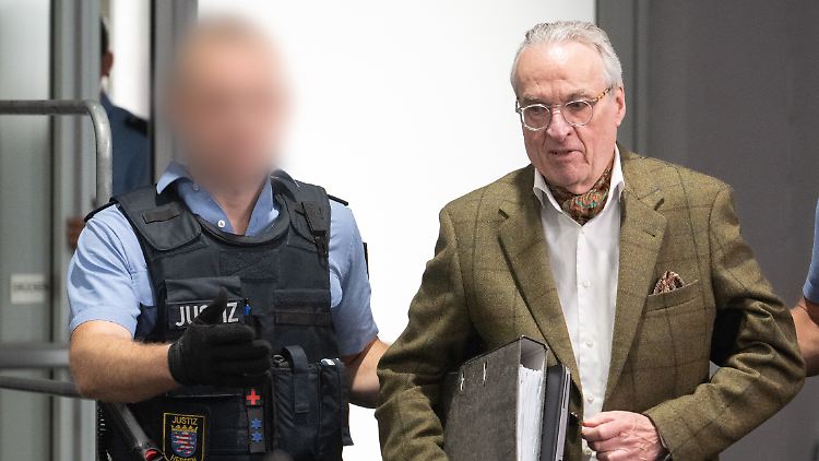 Der Kopf der Gruppe steht mit Prinz Reuß bereits vor Gericht. 