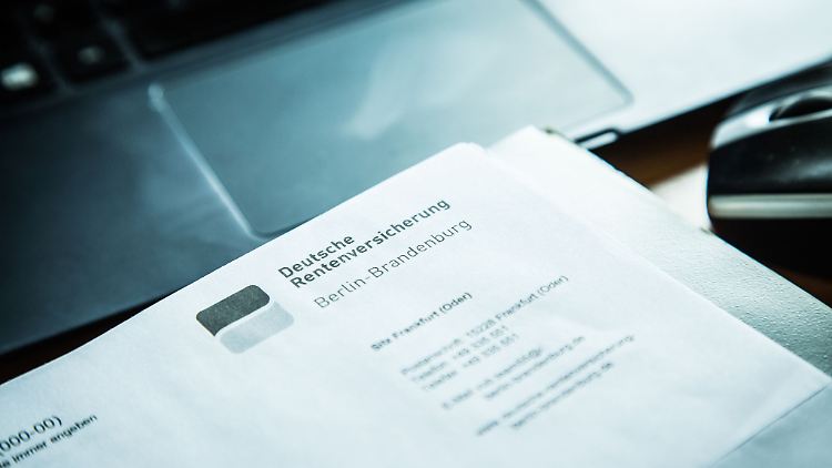Rentenbescheide können Fehler enthalten, meist aber liegt es daran, dass Informationen fehlen.