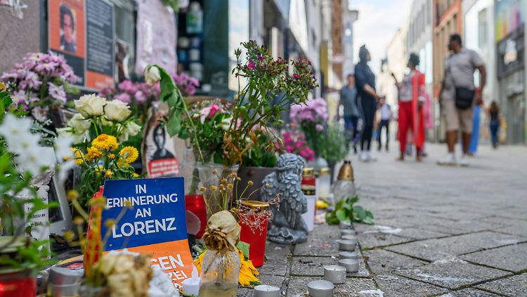 Die Schüsse trafen Lorenz A. von hinten in Kopf, Oberkörper und Hüfte. 