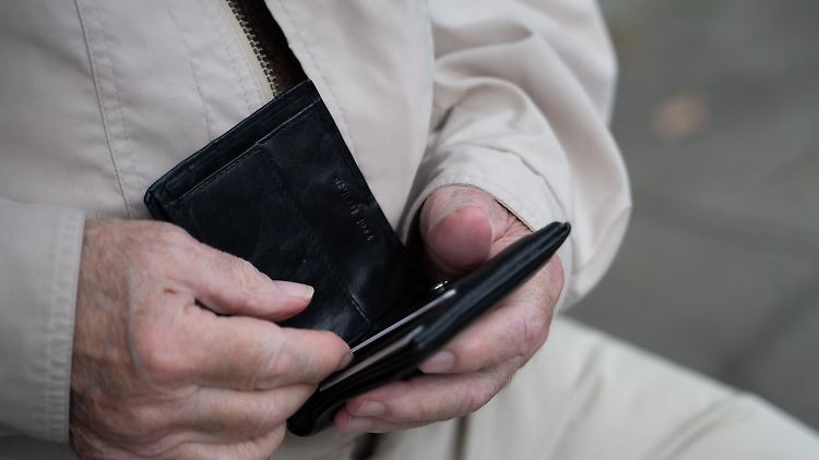 Was dazuverdienen im Rentenalter? Die "Aktiv-Rente" bringt Probleme mit sich.