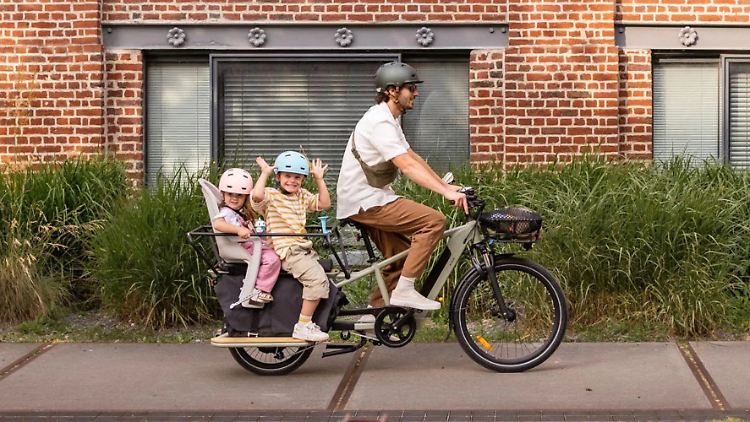 Lastenrad statt Auto: Elektromobilität wird auch für Familien immer attraktiver.