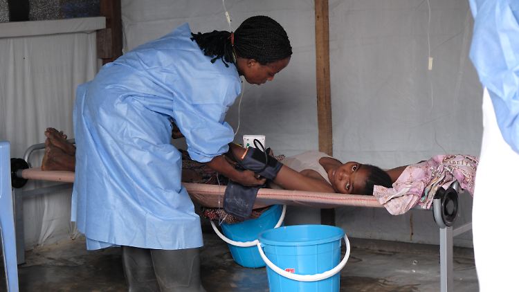 Eine Cholera-Erkrankung trifft in Afrika meist die Schwächsten und Ärmsten.