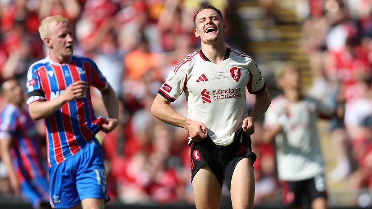 Kein Sieg im ersten Pflichtspiel: Florian Wirtz und der FC Liverpool verloren gegen Crystal Palace.