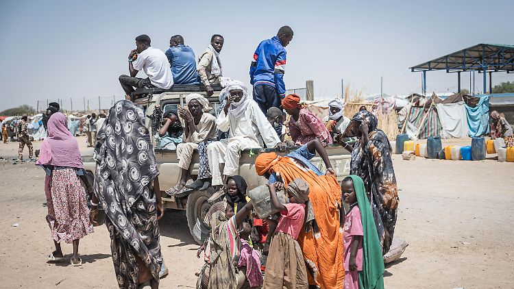 Im Sudan wurden in den vergangenen zwei Jahren Zehntausende Menschen getötet und mehr als 14 Millionen gewaltsam vertrieben.