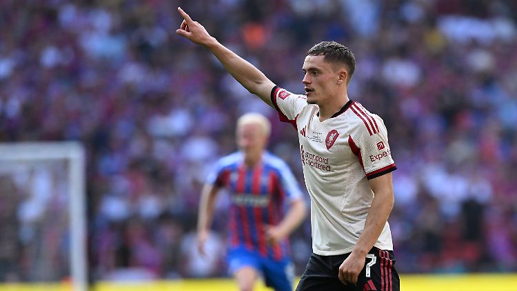 Florian Wirtz gab direkt den Ton an im Liverpool-Spiel.