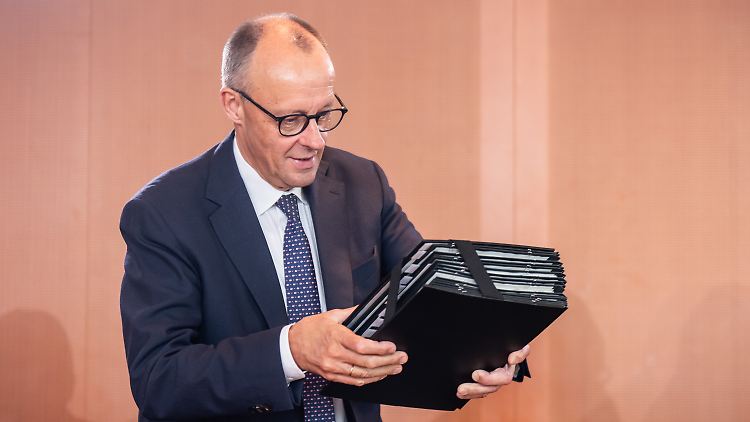 Hat derzeit viel Arbeit auf dem Tisch: Friedrich Merz.