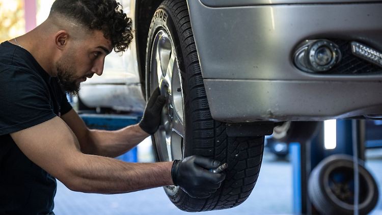 Der positive Trend setzt sich seit 2021 fort: Mehr Gewerbe werden an- als abgemeldet - vor allem bei Autowerkstätten. (Symbolbild)