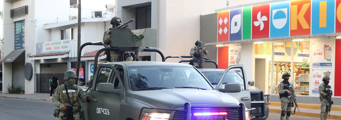 2025-08-12T231543Z_1927945521_RC2VXCACB0K3_RTRMADP_3_USA-TRUMP-MEXICO-CARTELS.JPG