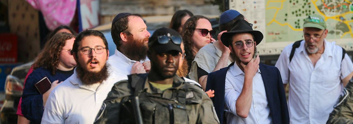 AFP__20250810__MEI-Palestine-MS-ISHOCA9-20250809-038__v1__HighRes__IsraeliSettlersHe.jpg