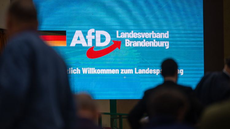 Der Verfassungsschutz stuft die Brandenburger AfD als gesichert rechtsextremistisch ein.  