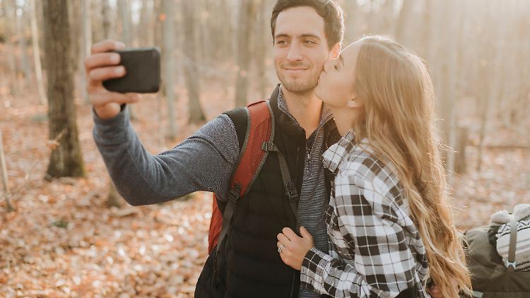 Das Smartphone kann im Kanada-Urlaub zur Kostenfalle werden.
