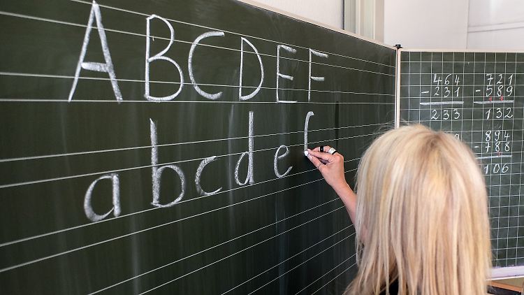 Das Geld für die Sanierung vieler Schulen soll aus dem Sondervermögen der Bundesregierung kommen.