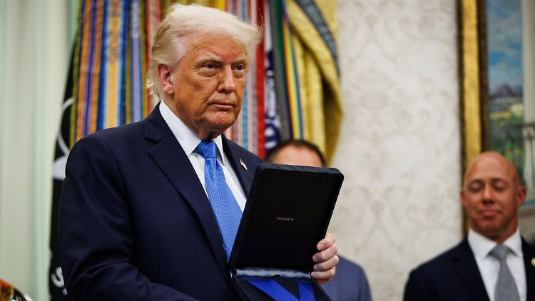 Versteht nicht, warum er den Friedensnobelpreis noch nicht gewonnen hat: Donald Trump.