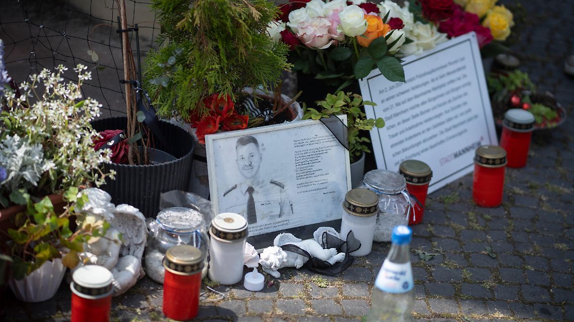 Ende Mai, am Jahrestag des Messerangriffs, wurde an den getöteten Polizisten Rouven Laur erinnert.