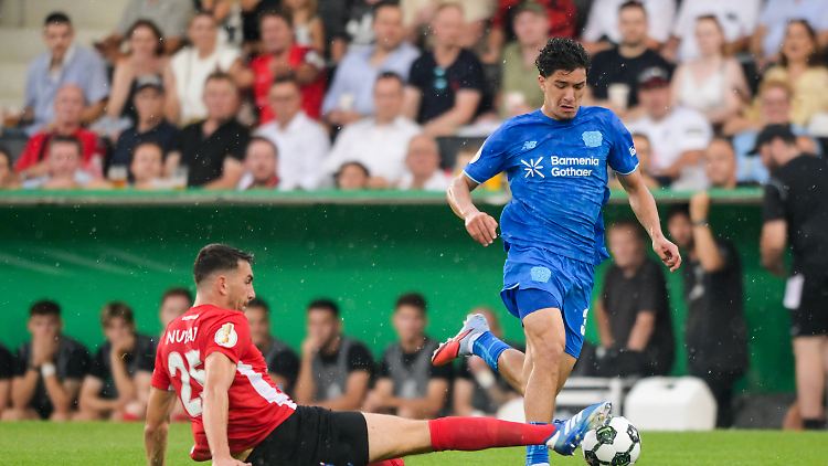 Bayer Leverkusen muss in Großaspach nachsitzen.